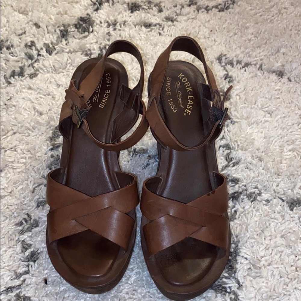 Brown Wedges